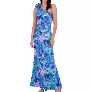 ELIZA J FITTED FLORAL GOWN